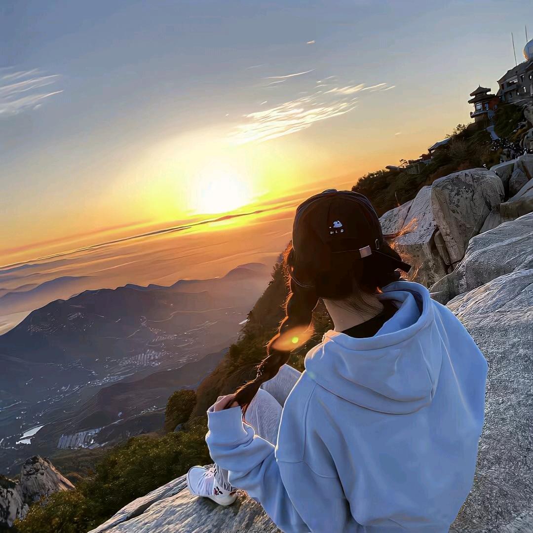 ʟ̆̈ᴜ̆̈ᴄ̆̈ᴋ̆̈ʏ̆̈🧡