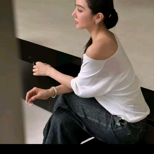 李慧儿女装穿搭同款bot