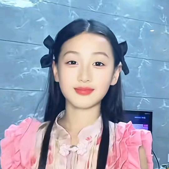 依依
