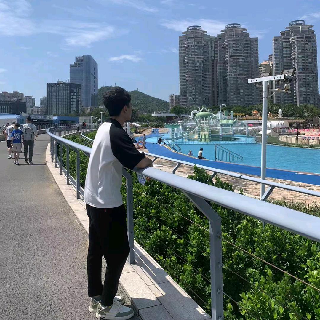 陌小林