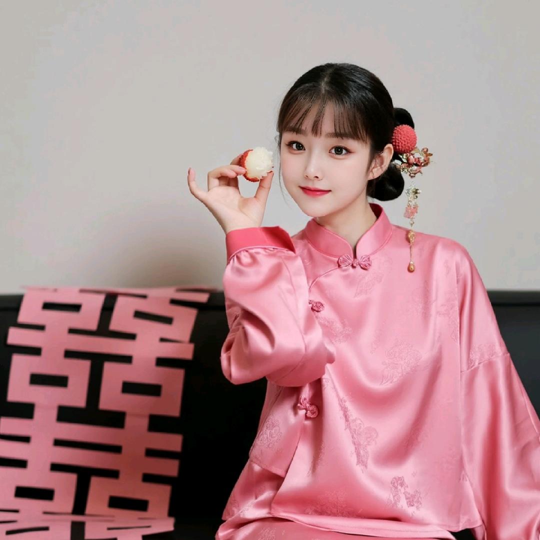 🦋: এº᭄ 㜂 孞༊