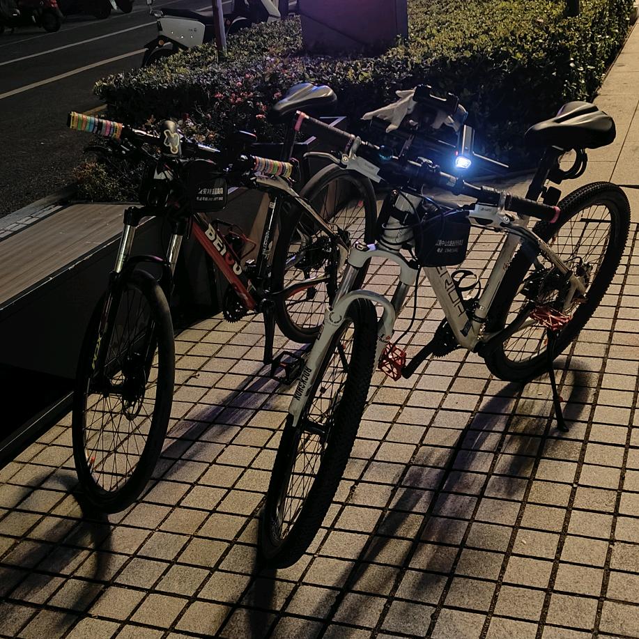 小刀电动车