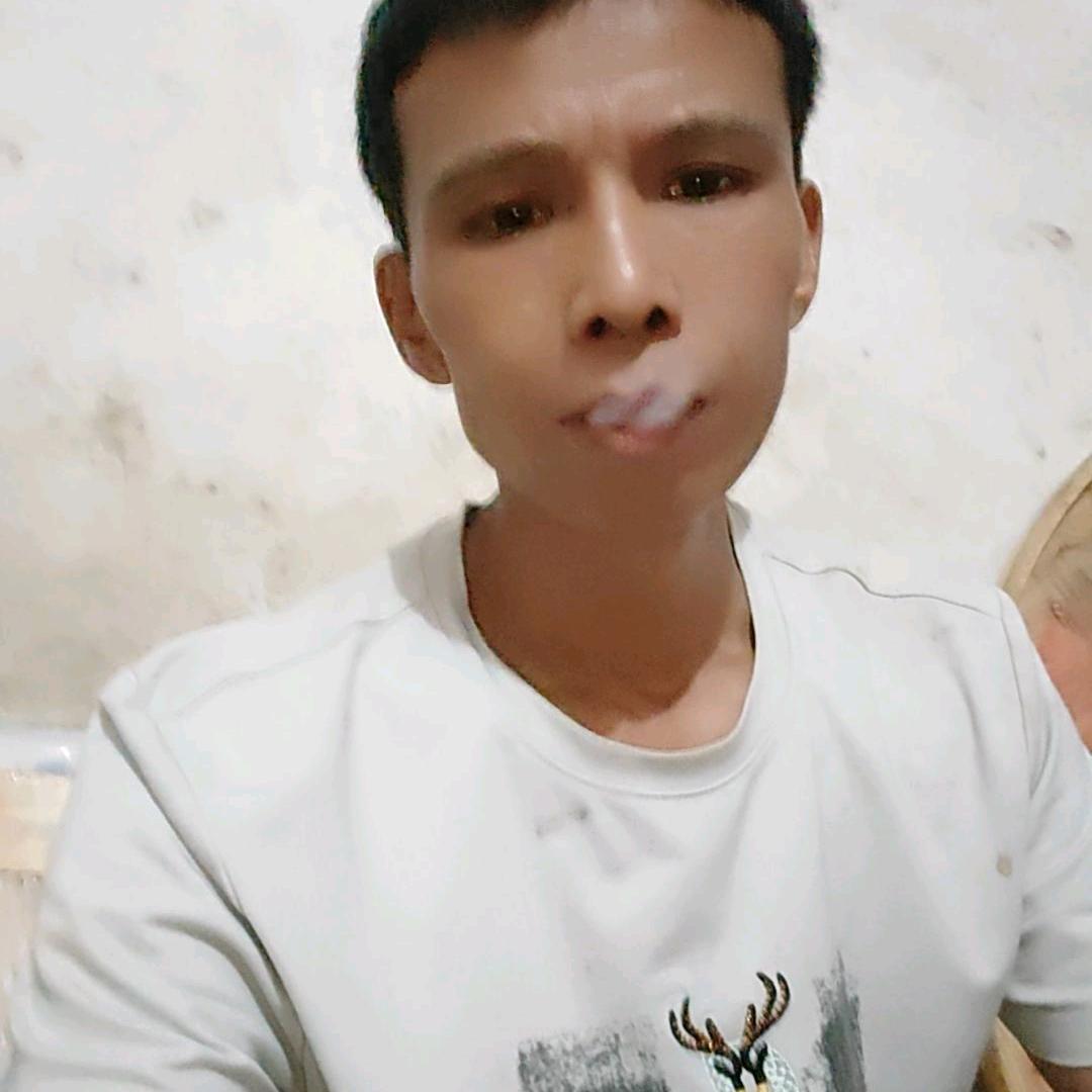 离婚带两个娃的奶爸