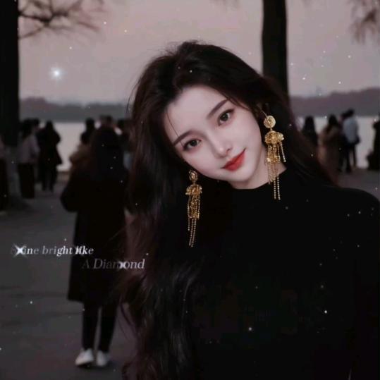 L   💋