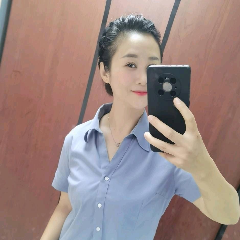 在益阳做金融的小艳子
