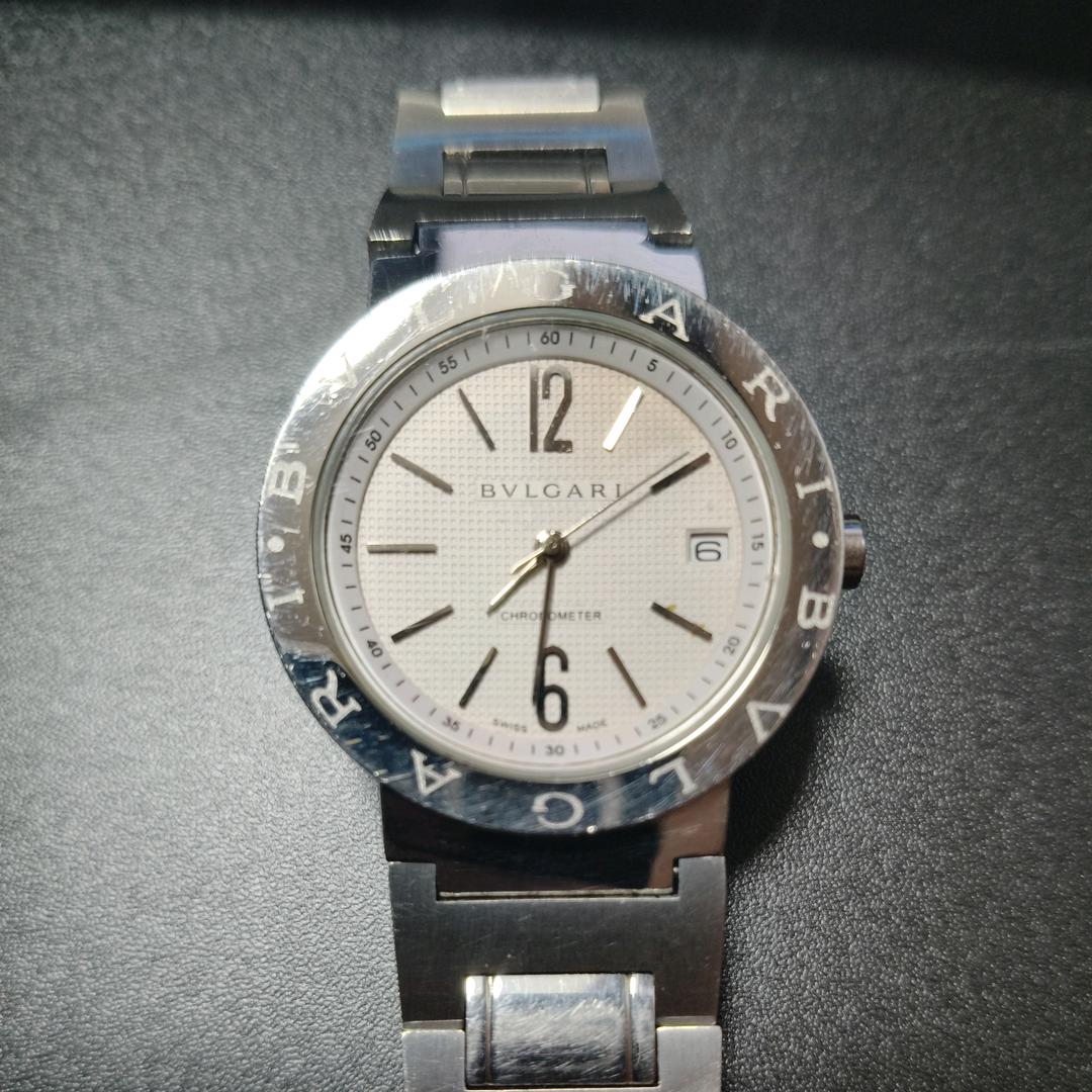 三人行钟表杂货店