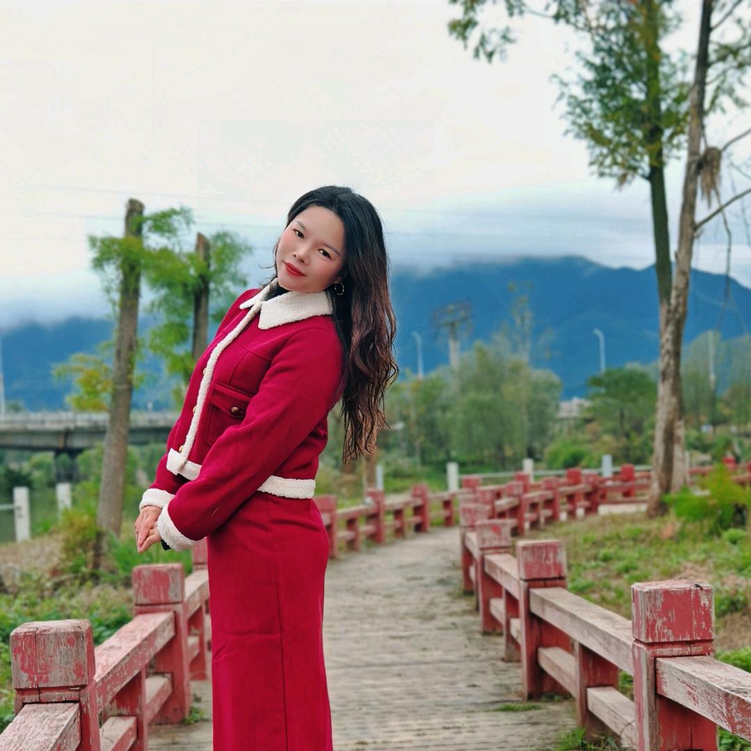 小小《请勿私聊，勿连赞》