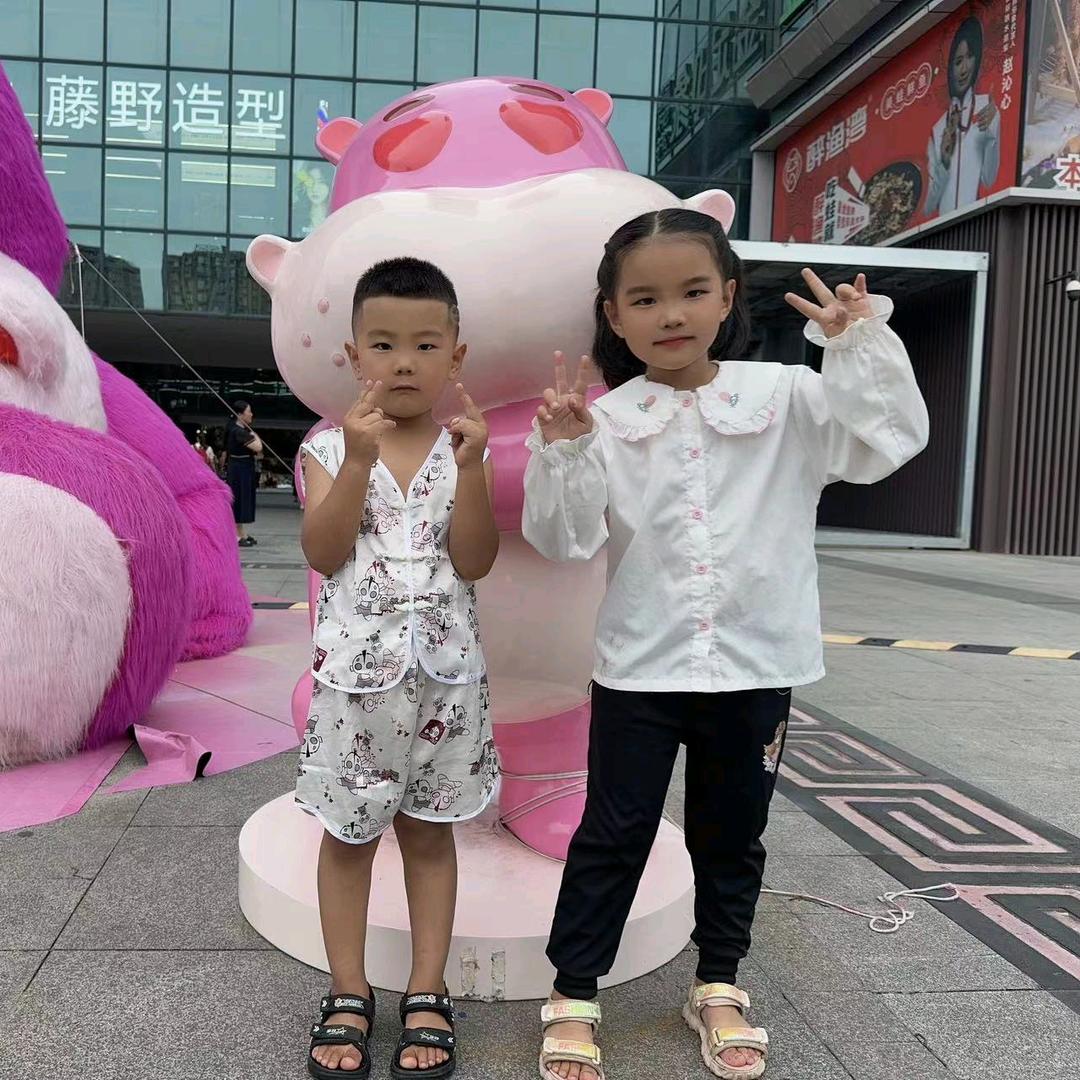 㣻罖