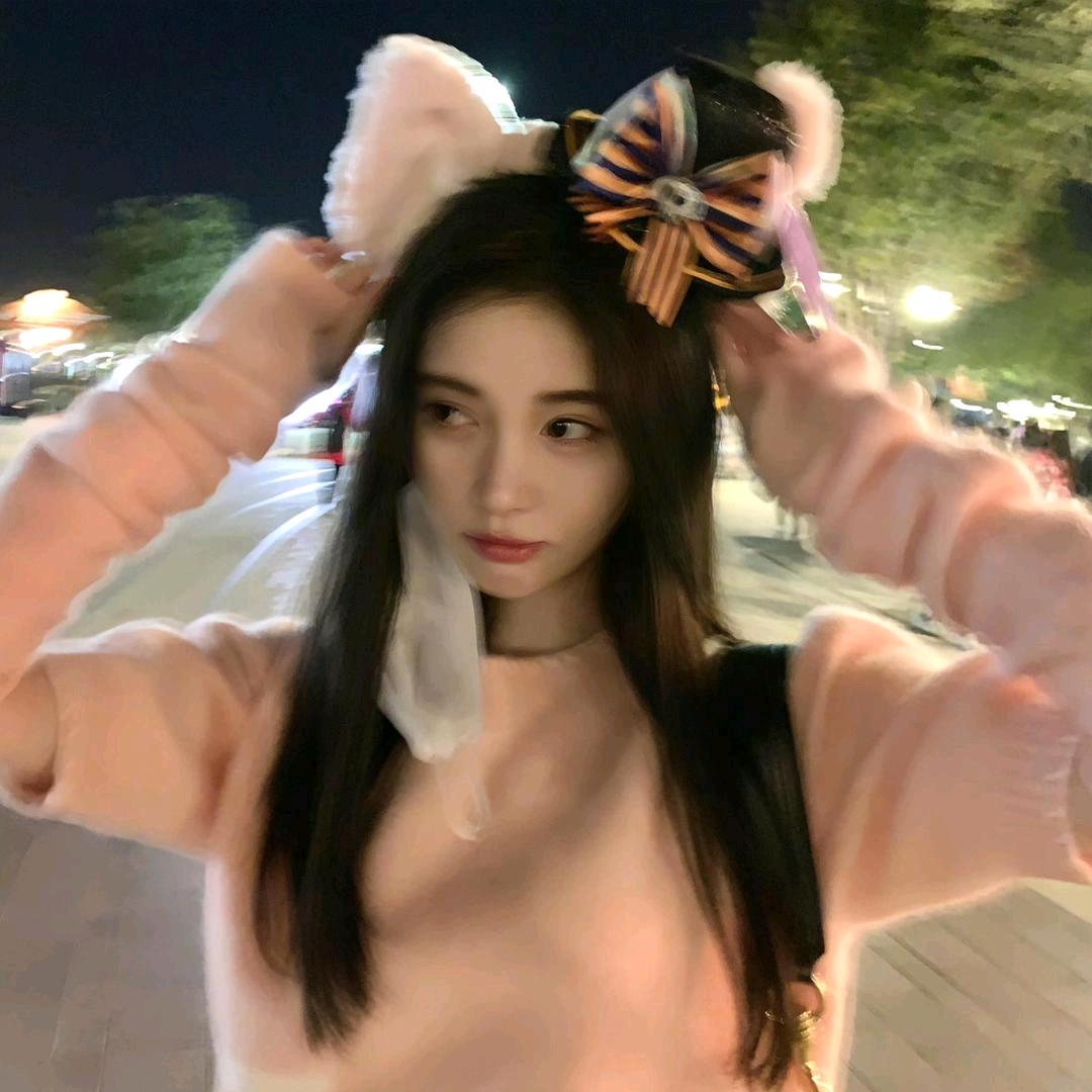 续桃忆.