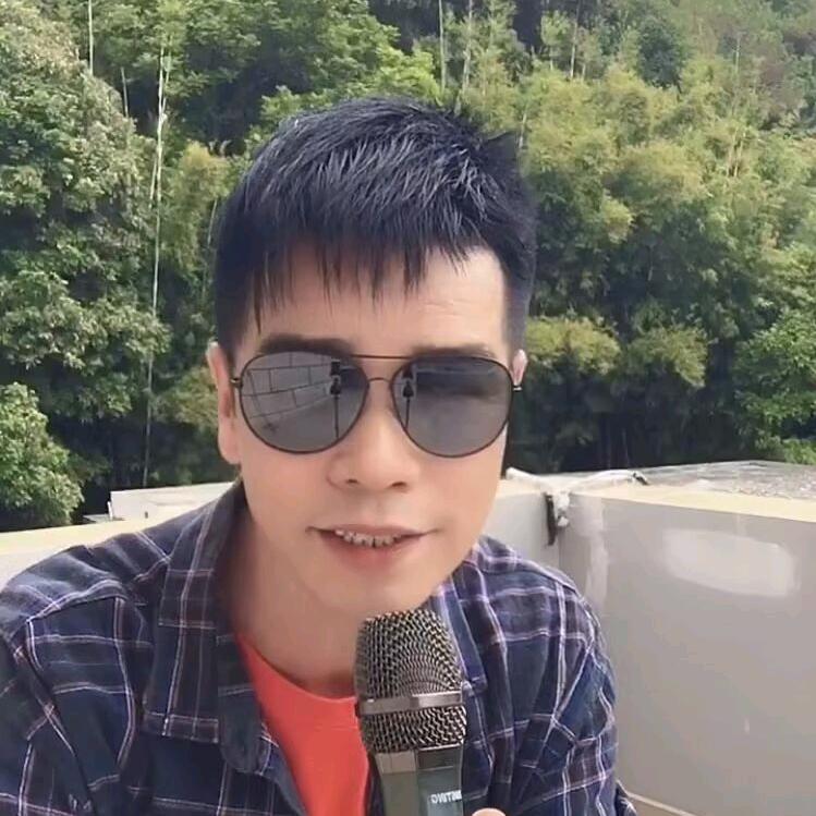 章哥（拒绝连赞）