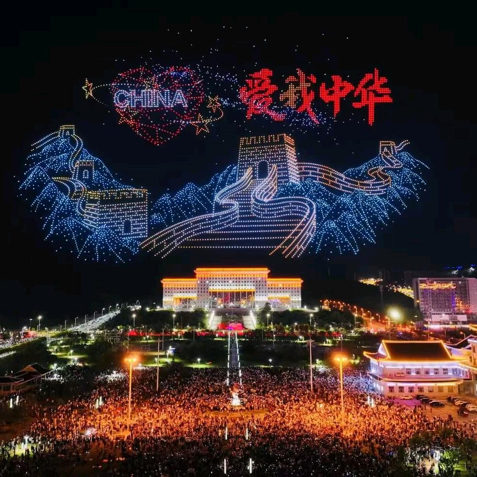 下一秒升空-大漠大无人机表演