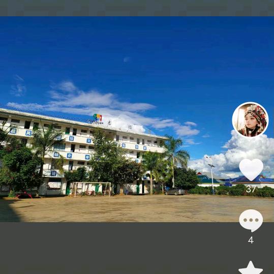 女王陛下（八年级230班初中生）大号