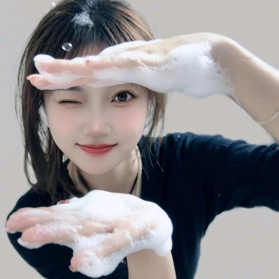 是小胡呀🥳