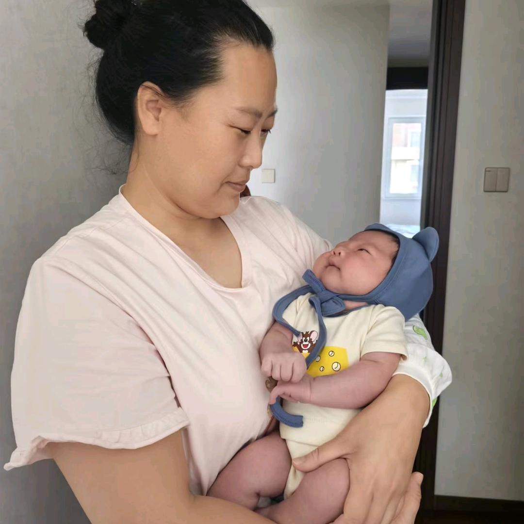 我是私单月嫂吕姐，（全国接单）