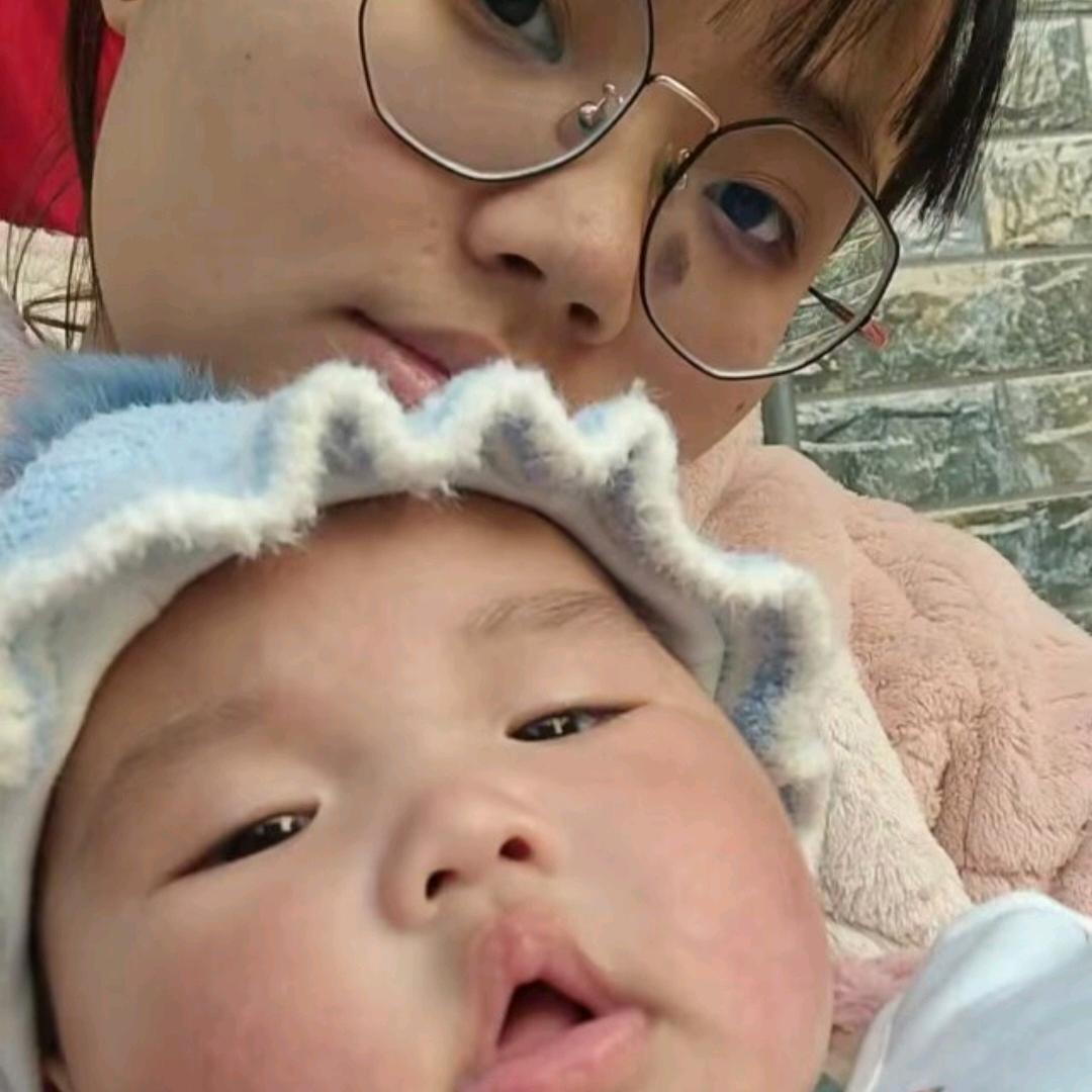 乡村嫂子（女儿露露）