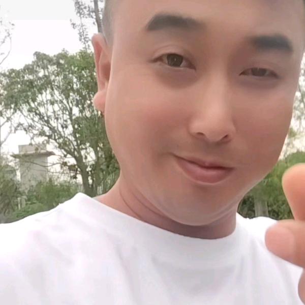 @贪财好色的小哥哥