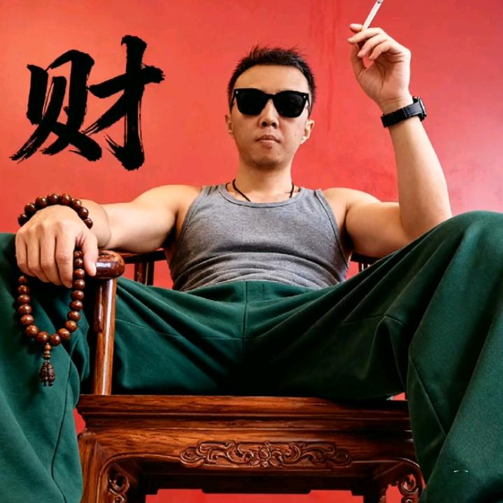 小健哥（首播0点35分）