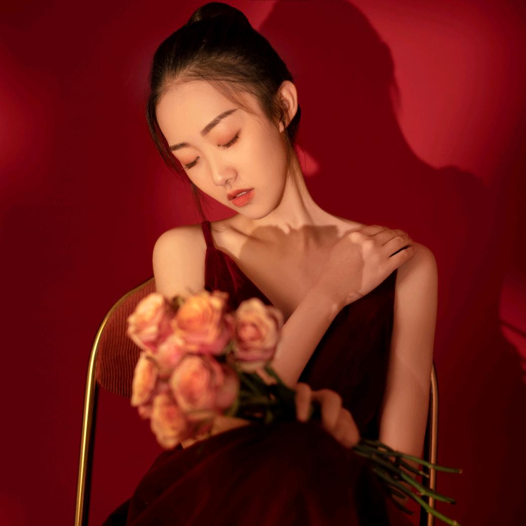 晨皎