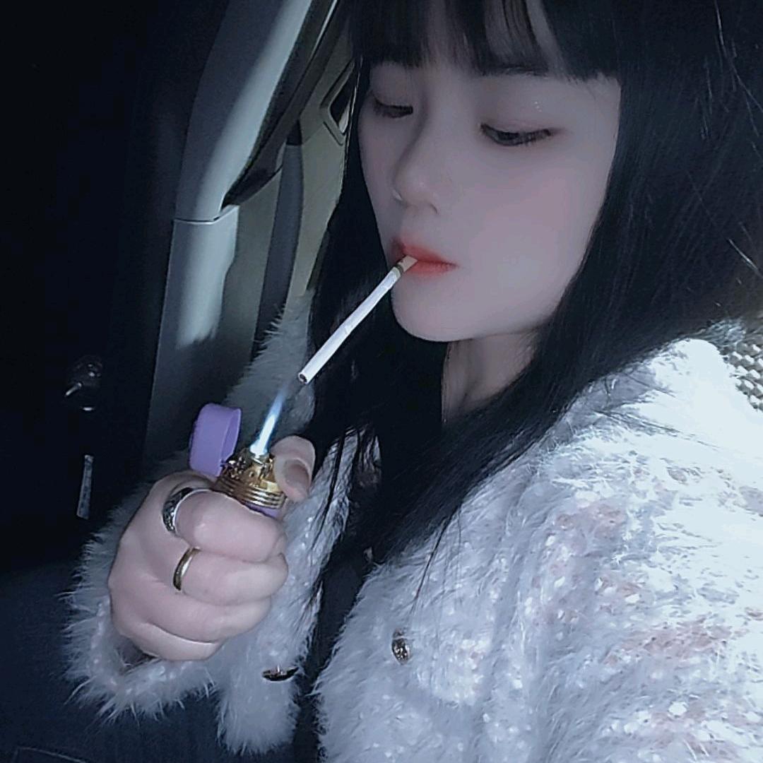 ℒᎭℯ⃝ 小文子