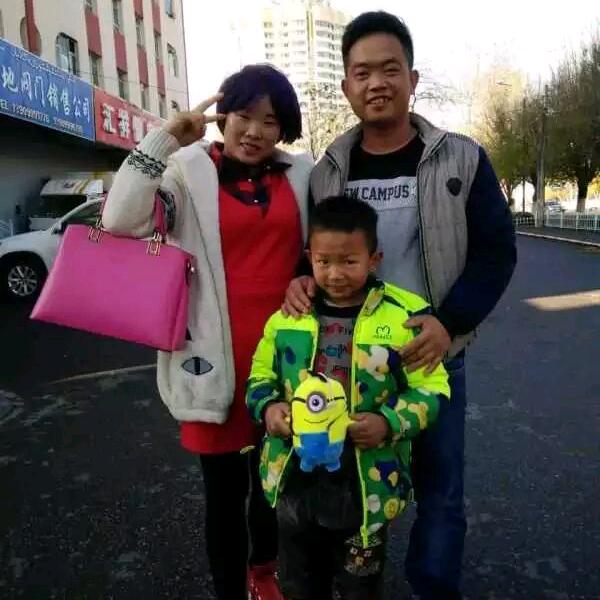 哥☞☜低調登場