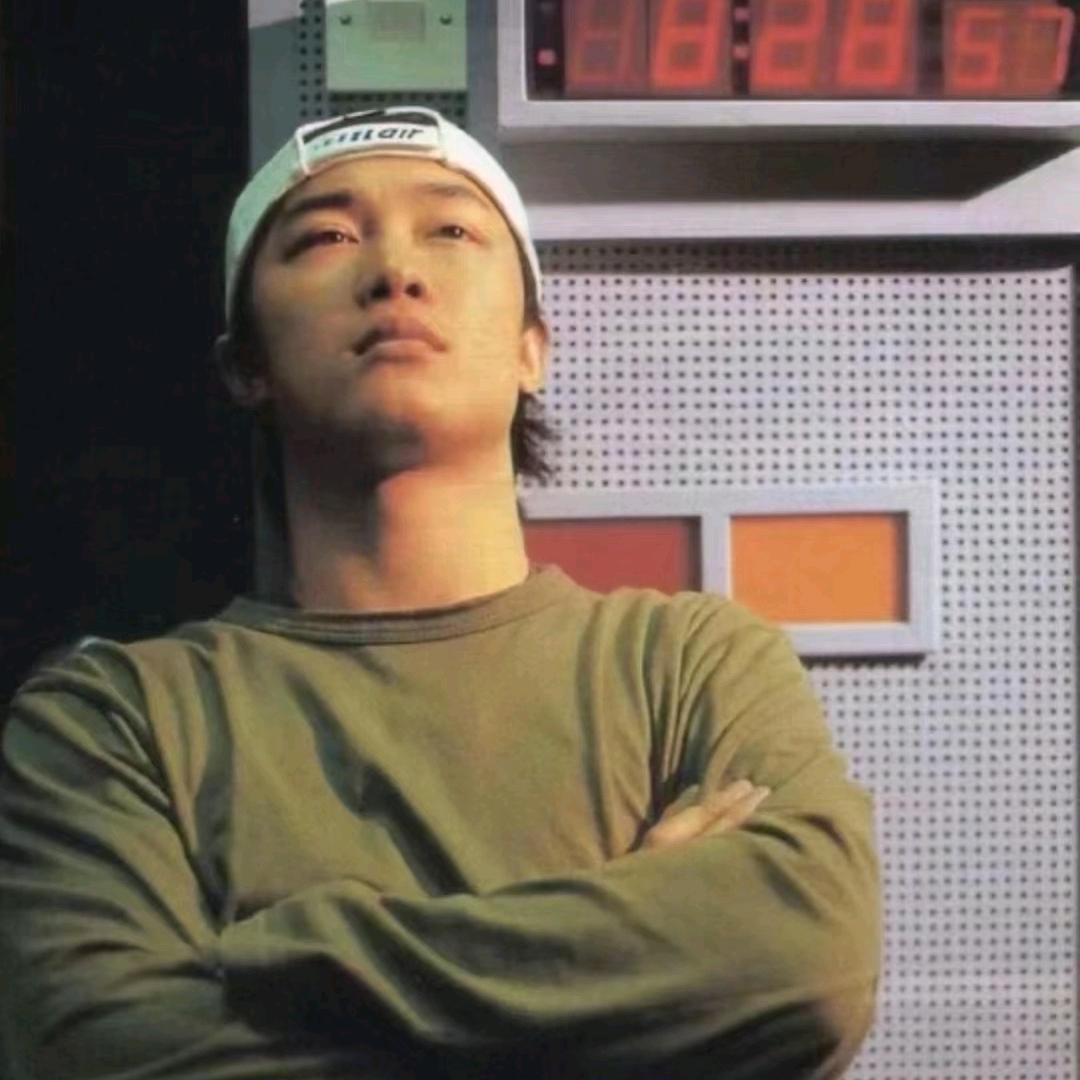 小杨周八不上班