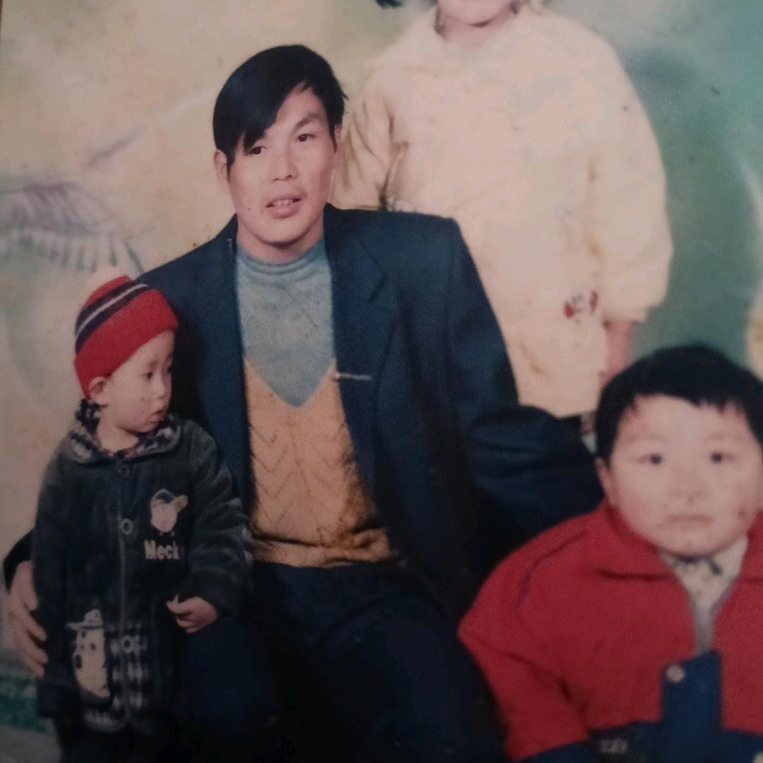 (๑•॒̀ ູ॒•́张明知微😀😀🌹