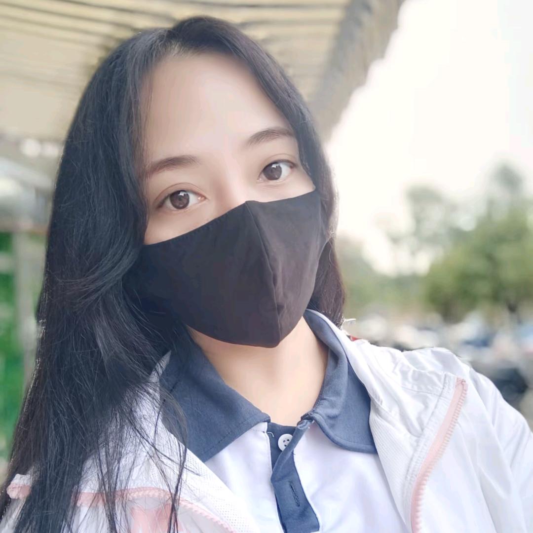 唯婷儿.