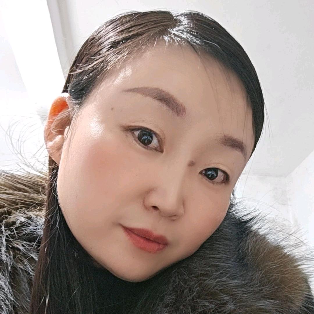 清风徐来，燕子飞