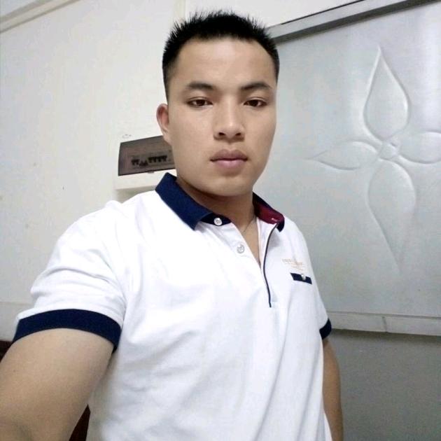 为了生活陪富婆