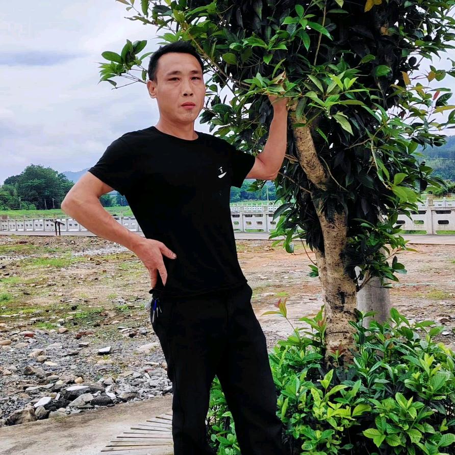 非强哥💪🏻袁家师傅专业找金矿。