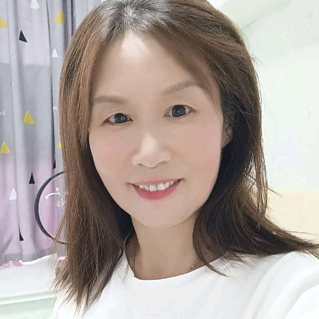 英子