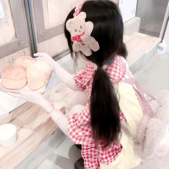 又装乖