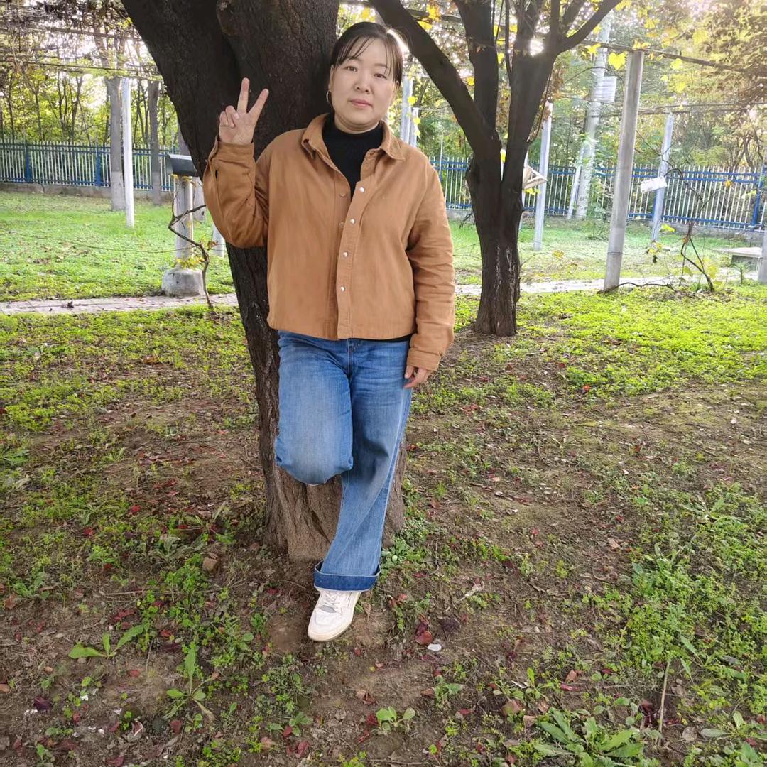 小梅   邹游世界