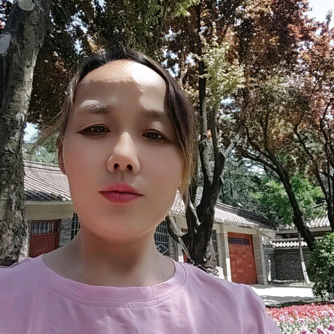 玲玲：