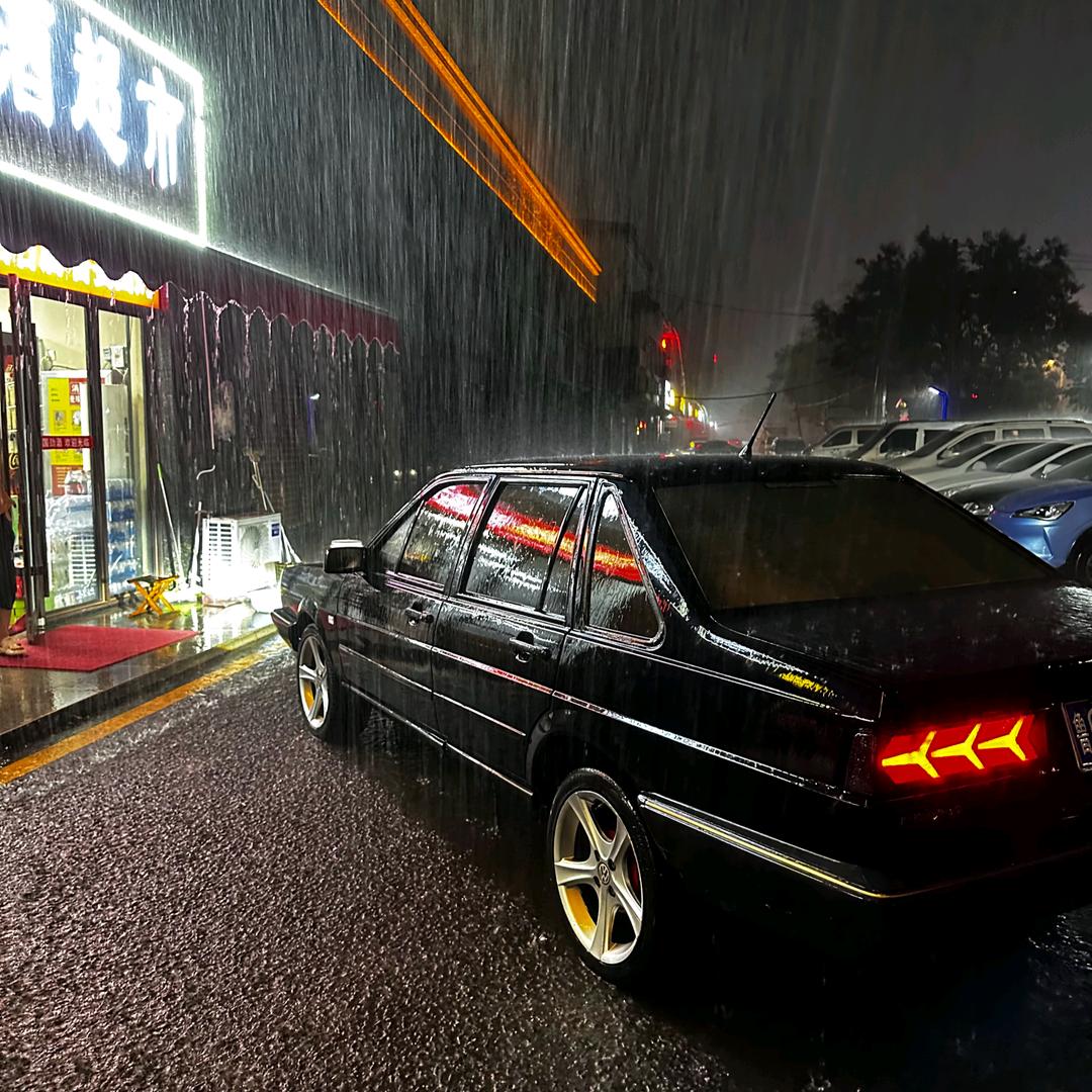 00后小伙打工创业记