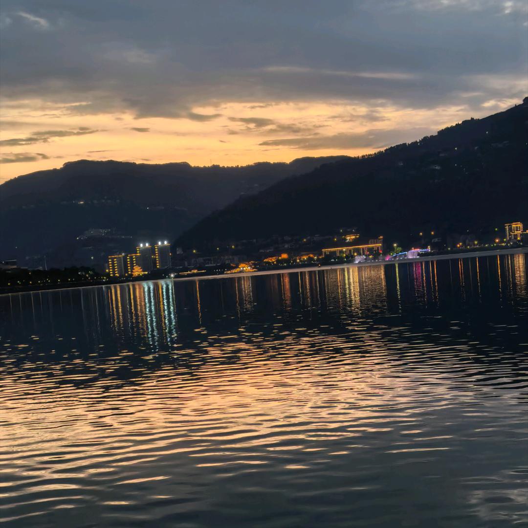 （龍行，天下）