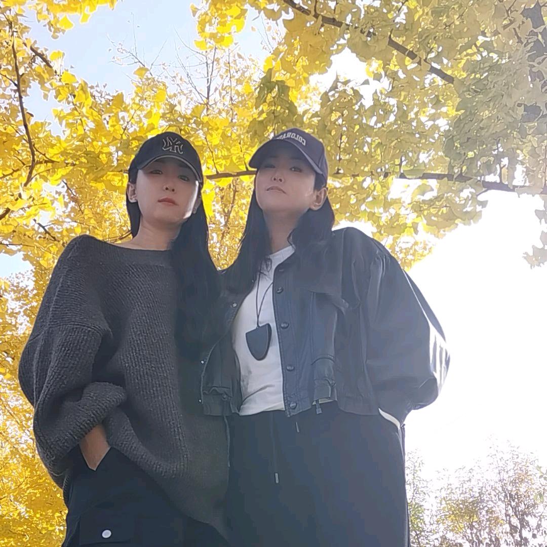 两姐妹的地摊生活