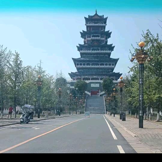 秋风落叶，谁在家？