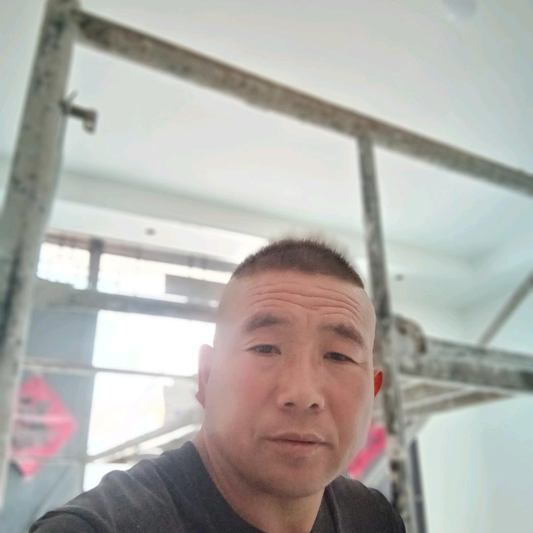 李黄毛室内装修公司油漆？真石漆