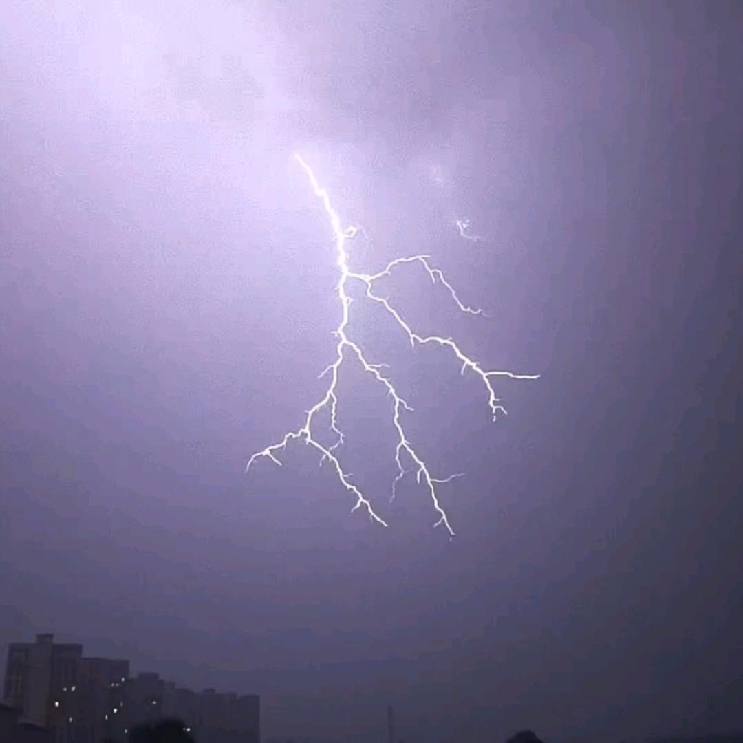 惊雷这通天修为天塌地陷紫金锤⚒️