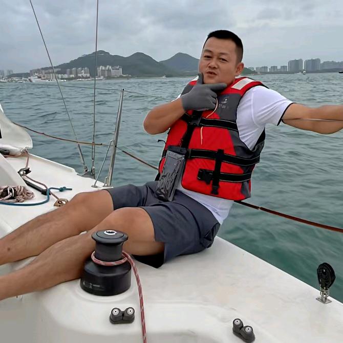 海南工程机械队长