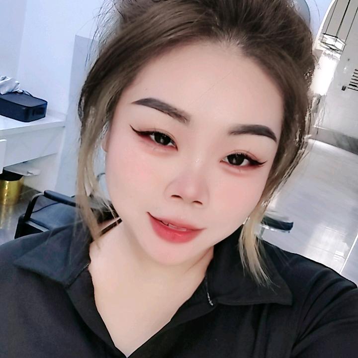 မူၺ်♥️♥️