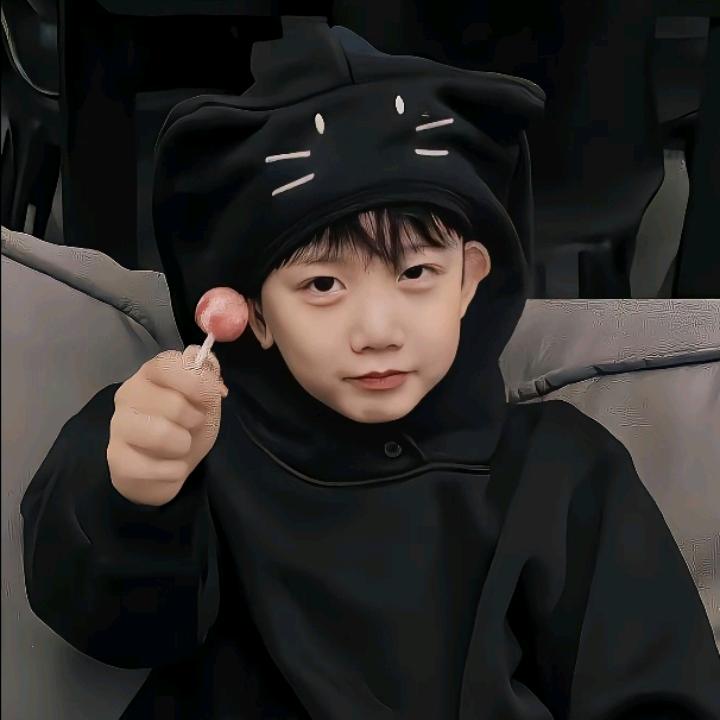 开心的笨小孩