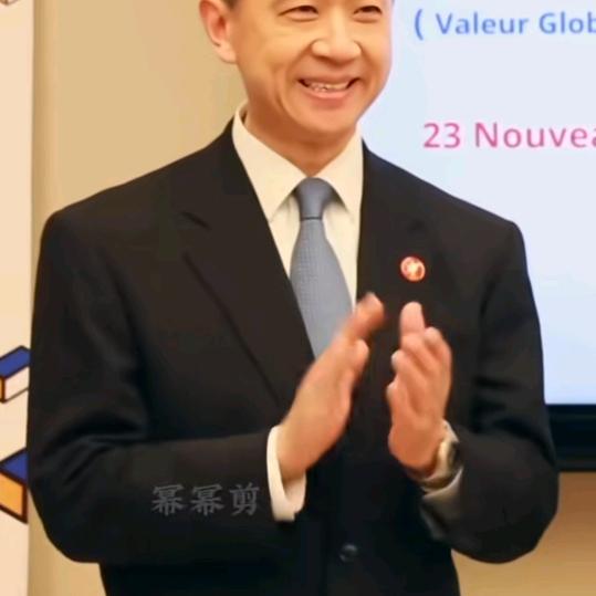 许莫莫