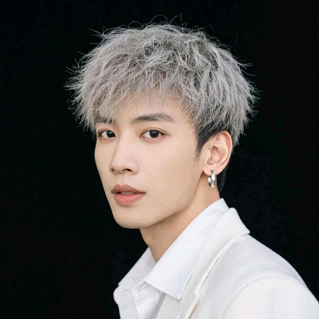 帅气的一只少年