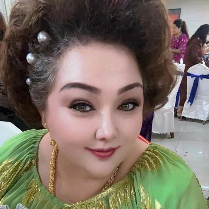 白丽 kez