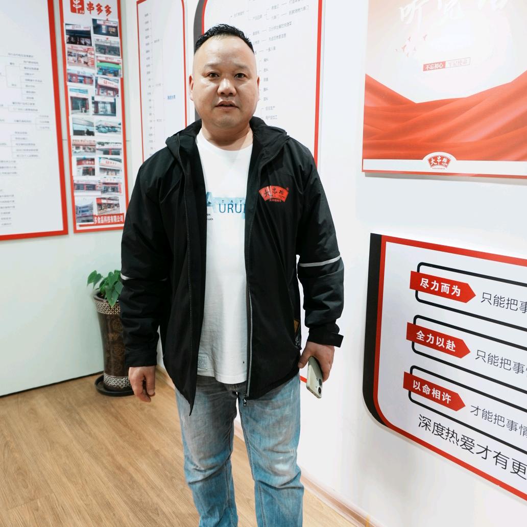 酱料哥，江湖人称阿明，