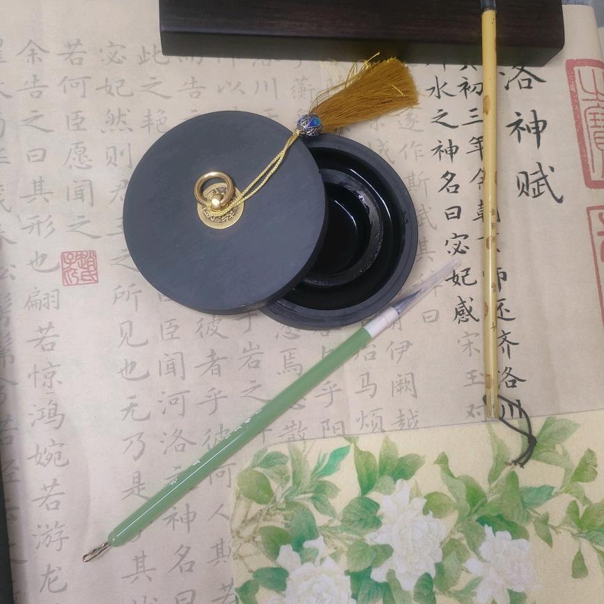 是安安啊（一个做化妆的）