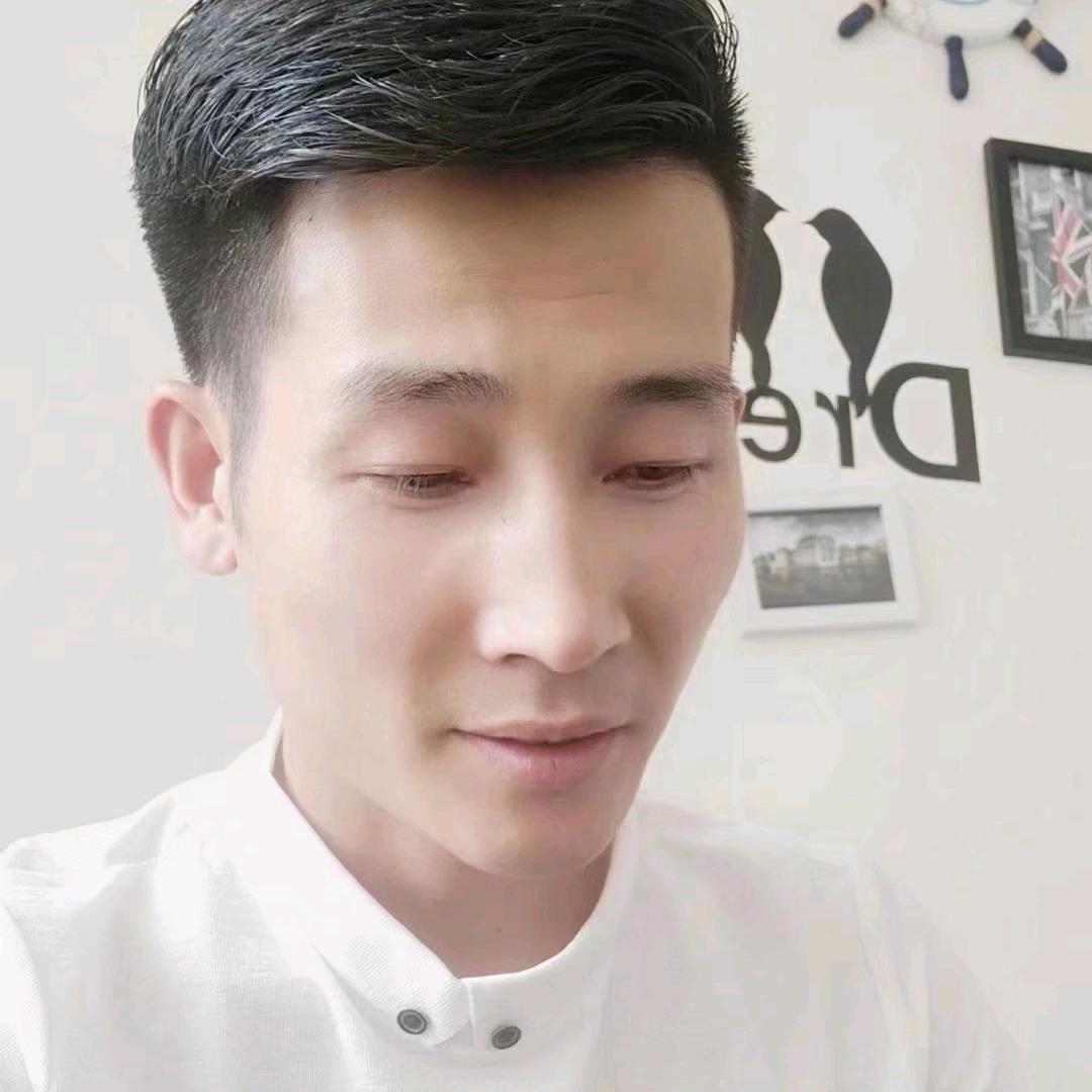 风中摇醒昨夜的梦