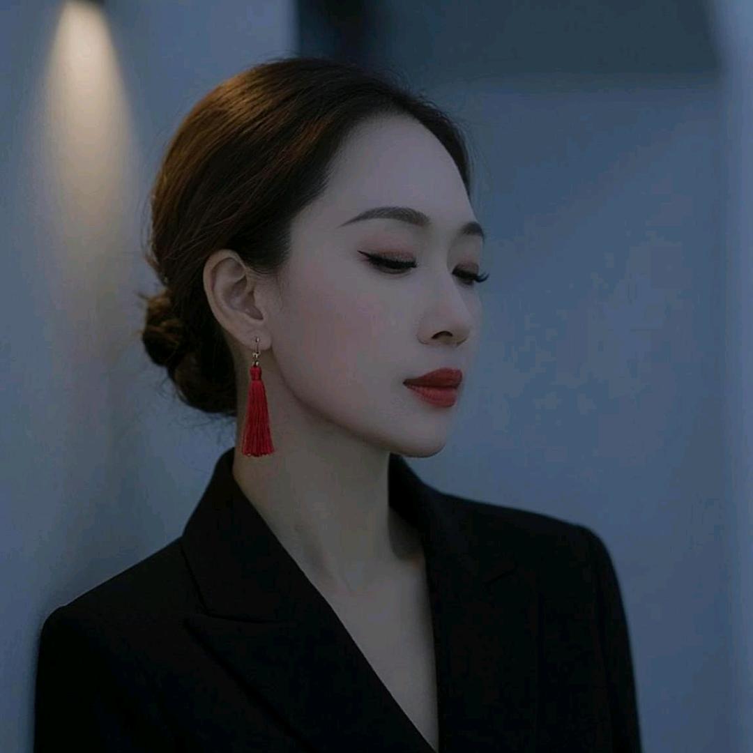 赵玲